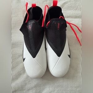 Youth Nike White and Black JR Phntm VSN 2 Soccer Cleats